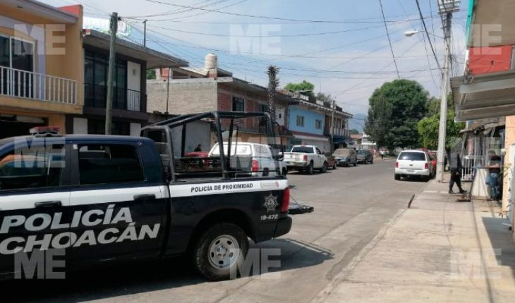 Quitan la vida de un sujeto a balaz0s en una vecindad de Uruapan