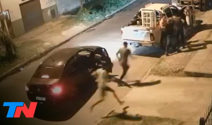 Video: Se les rompió la camioneta y mientras esperaban la grúa los asaltaron: encañonaron a un nene autista