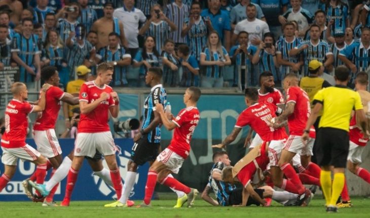 Violento final en Gremio-Inter por Copa Libertadores: batalla campal y 8 jugadores expulsados