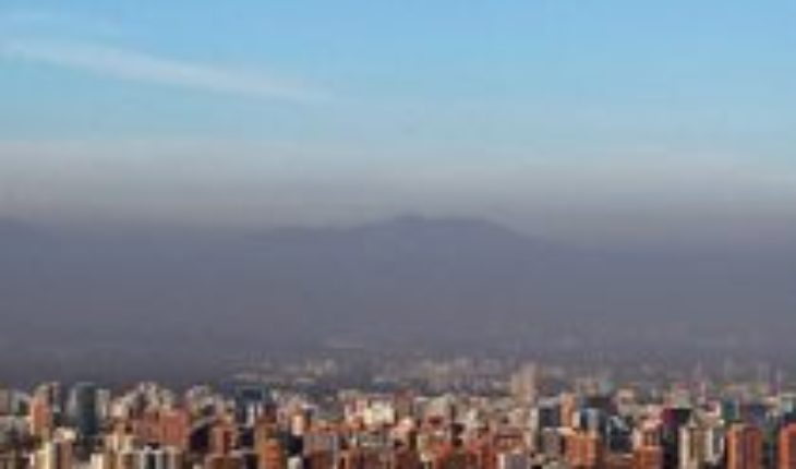 translated from Spanish: At least good news: improved air conditions in Santiago after quarantine in 7 communes