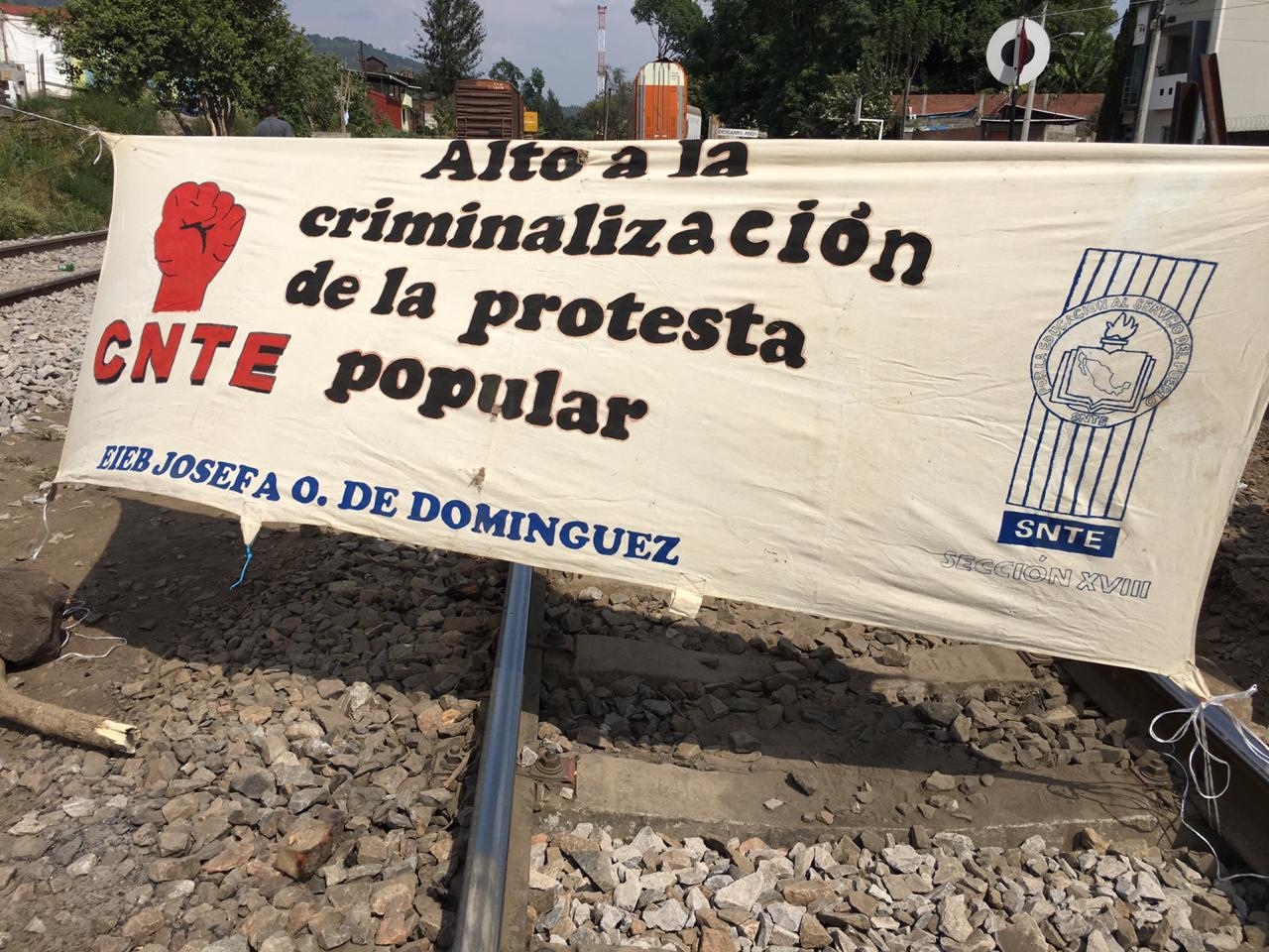 Blockades return to train tracks in Pátzcuaro and Caltzontzin, Michoacán