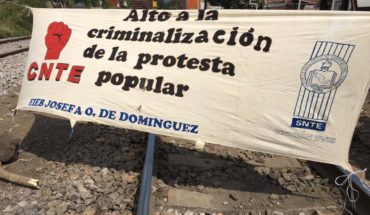 translated from Spanish: Blockades return to train tracks in Pátzcuaro and Caltzontzin, Michoacán
