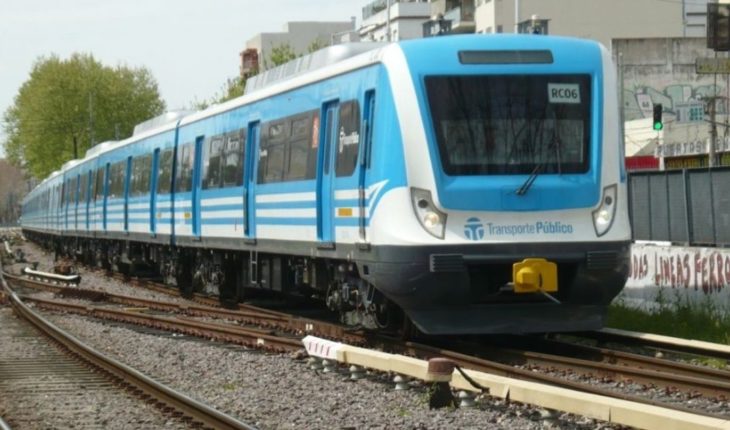 translated from Spanish: By the coronavirus, the schedules of the AMBA trains change