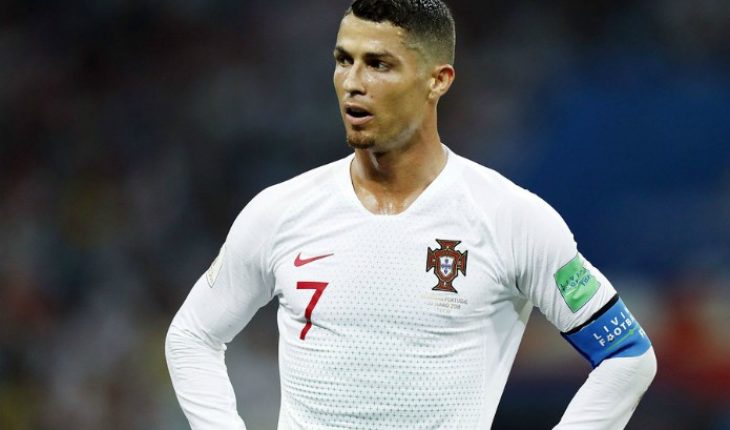 translated from Spanish: Cristiano Ronaldo asks to give everyone’s “maximum” to “protect life” from the threat of coronavirus