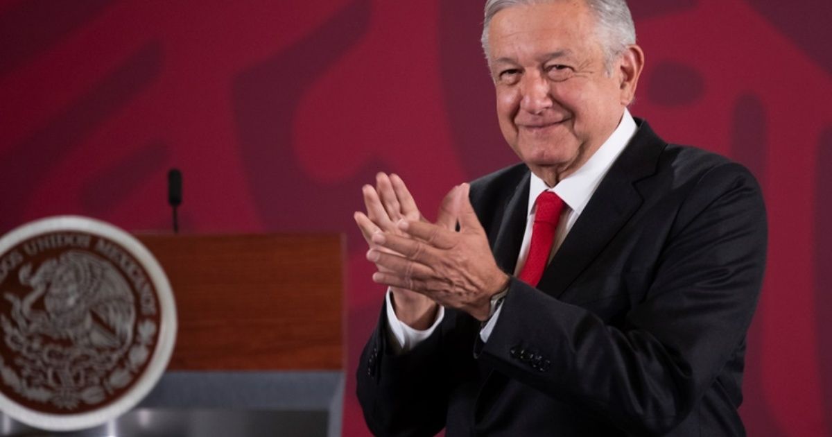 "Go on with your normal life": the president of Mexico, back in the world