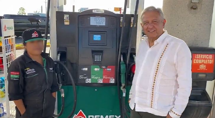 López Obrador argues that for him lowered the price of gasoline (Video)