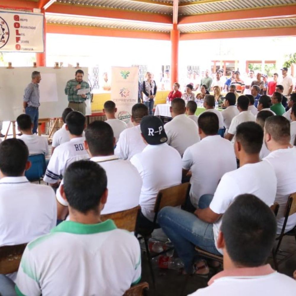 They give motivational talk to inmates of the Aguaruto prison