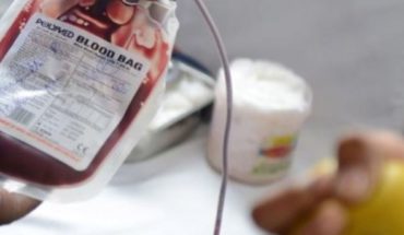translated from Spanish: Urge young people to donate blood to help coronavirus patients