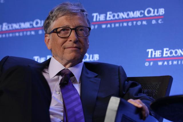 Bill Gates pide a G20 no "titubear" e invertir más dinero en la vacuna contra COVID-19