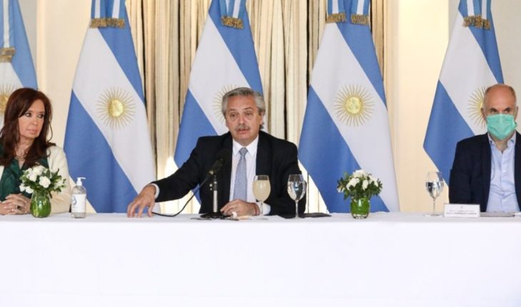 Con Cristina y gobernadores, Guzmán presentó la oferta de deuda a bonistas