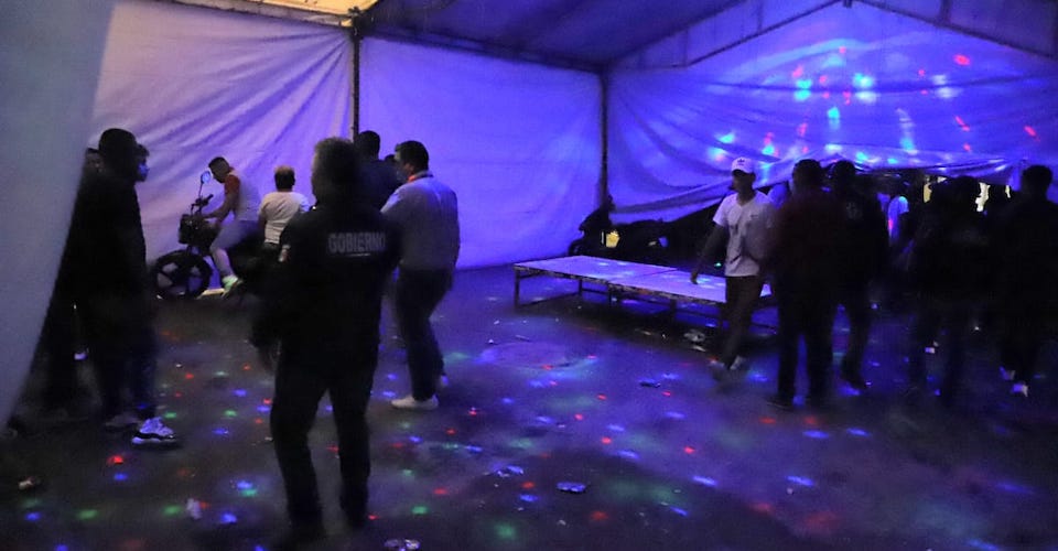 'Desmantelan' fiestas de jóvenes en Ecatepec durante la cuarentena