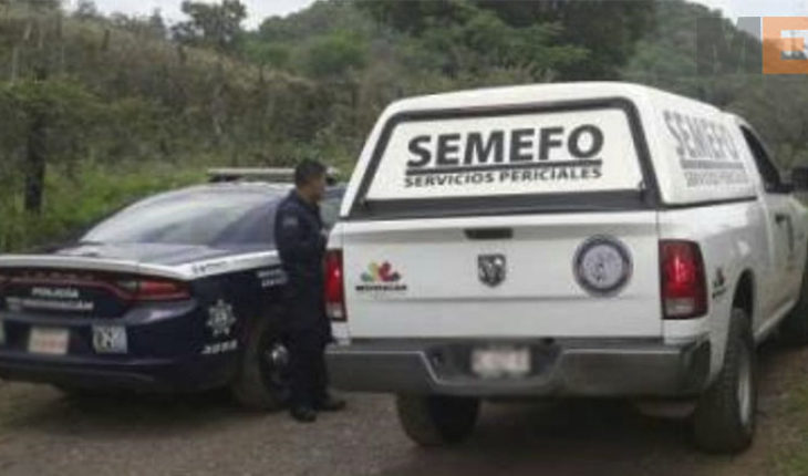 translated from Spanish: They locate a man’s body inside a shot car in the Uruapan region