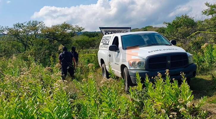 Encuentran dos cuerpos semi-enterrados en narcocampamento de Zamora, Michoacán