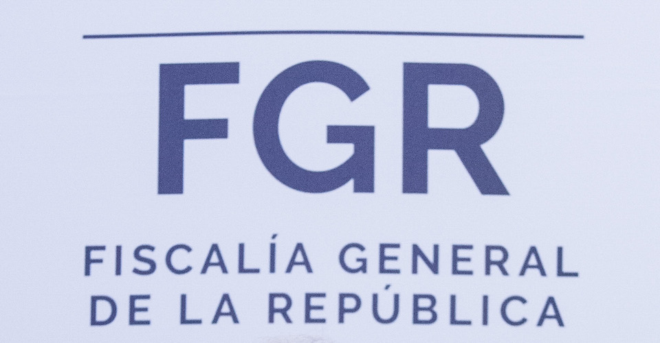 FGR sancionará a responsable del tuit contra usuaria que criticó a AMLO