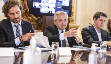 Fernández define la extensión del aislamiento con parte de su gabinete