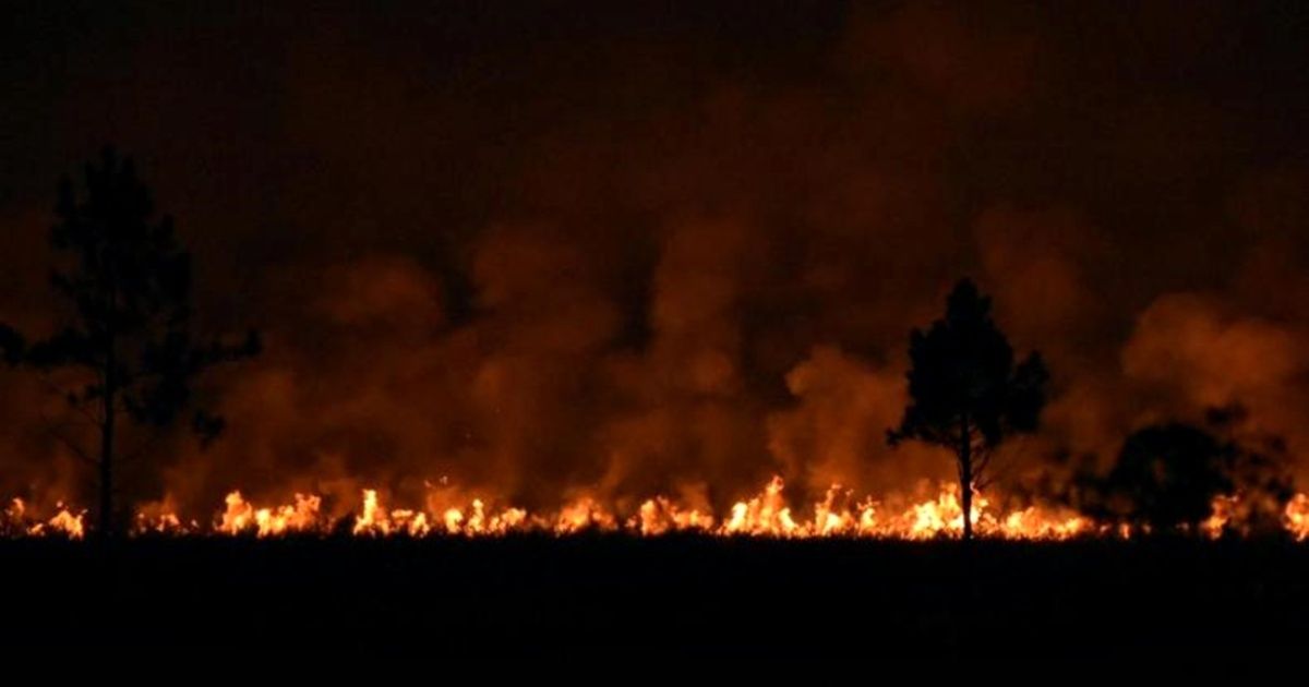 Feroz incendio en Posadas: el humo cubrió la ciudad