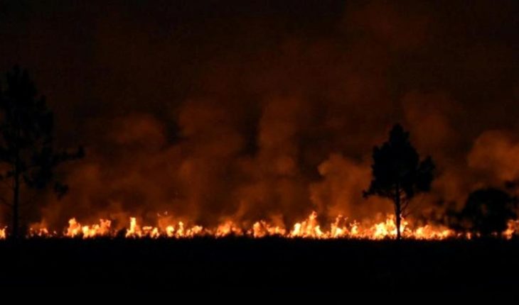Feroz incendio en Posadas: el humo cubrió la ciudad