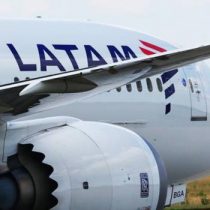 Gobierno brasileño le tiende la mano a Latam: aerolínea sube en la bolsa pero queda en duda precio de las acciones