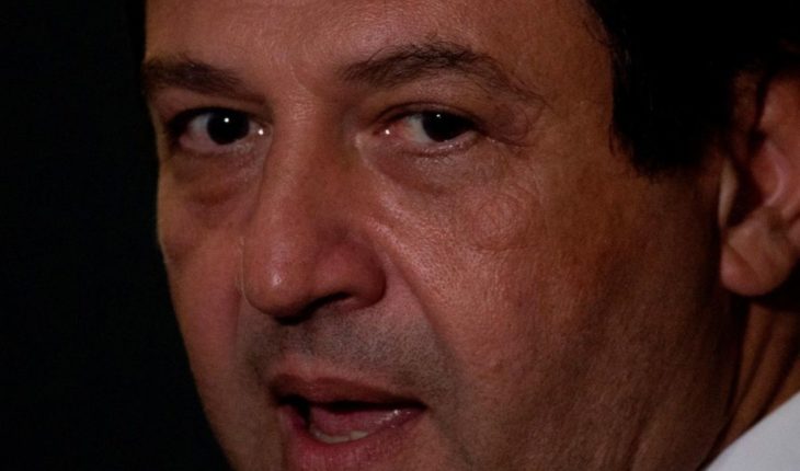 Ministro de Salud da por segura su salida, “cansado” de los embates con Bolsonaro