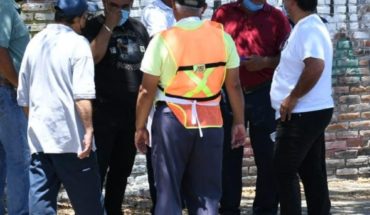 Operadores pipas de Pemex protestan en Mazatlán