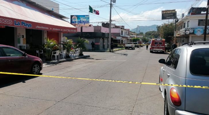 Quitaron la vida de un sujeto afuera de un restaurante de mariscos en Uruapan