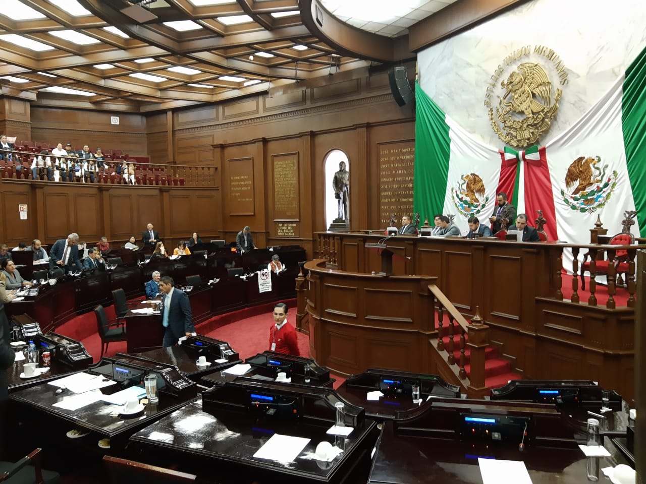 Sólo 50 personas tendrán acceso a la sesión extraordinaria del Congreso de Michoacán