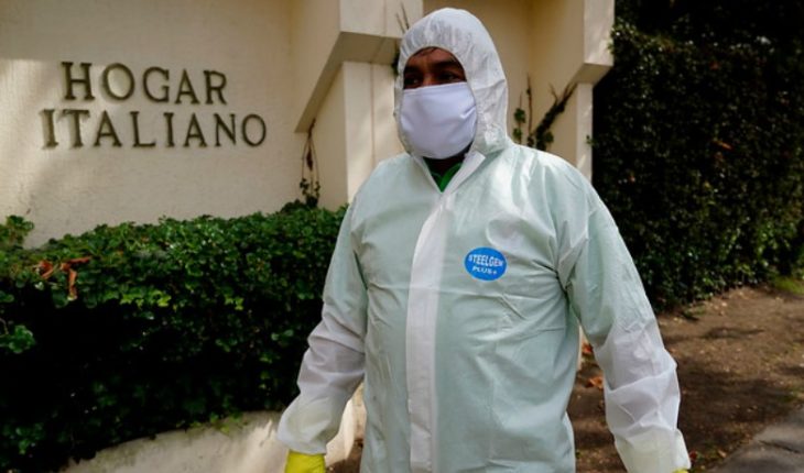 Trasladan a residentes de hogar de ancianos en Ñuñoa tras brote de coronavirus: confirman dos fallecidos
