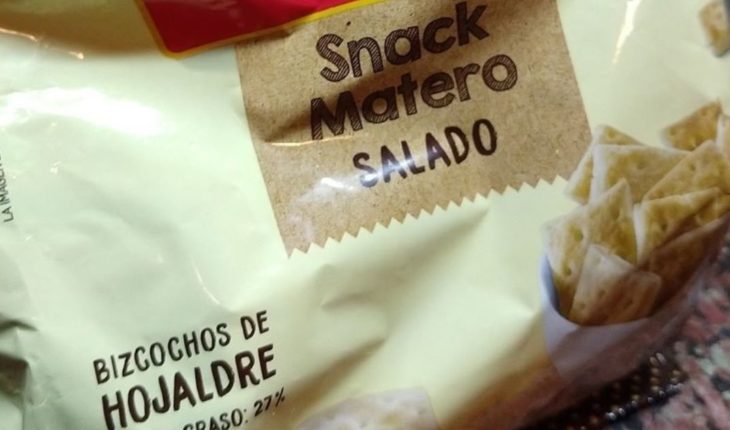 translated from Spanish: ANMAT banned the sale of two sets of biscuits from a well-known brand