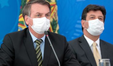 translated from Spanish: Brazil: Bolsonaro kicked health minister amid pandemic