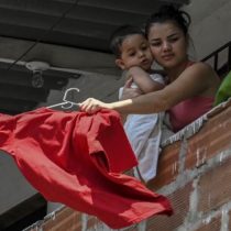 Coronavirus: Why so many Colombians have hung red rags in their homes in the middle of quarantine for the pandemic