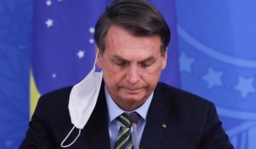 translated from Spanish: Coronavirus in Brazil: Jair Bolsonaro continues to reject quarantine and more than 1,200 people are already dead