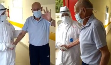 translated from Spanish: He’s 89 years old, discharged from coronavirus: his emotional way out of the hospital.