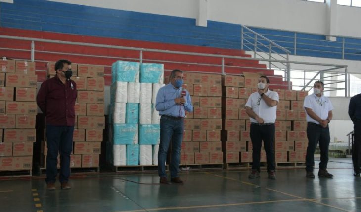 translated from Spanish: Morelia City Council receives health supplies from Kimberly Clark company