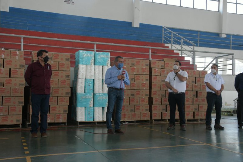 Morelia City Council receives health supplies from Kimberly Clark company