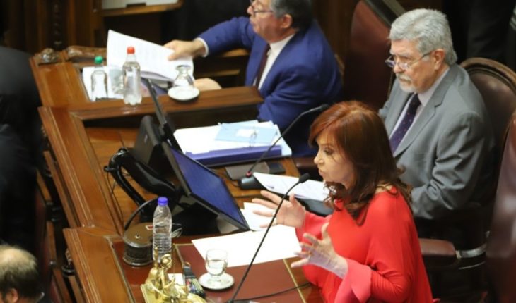 translated from Spanish: Opposition senators asked CFK to session at the Deputies campus