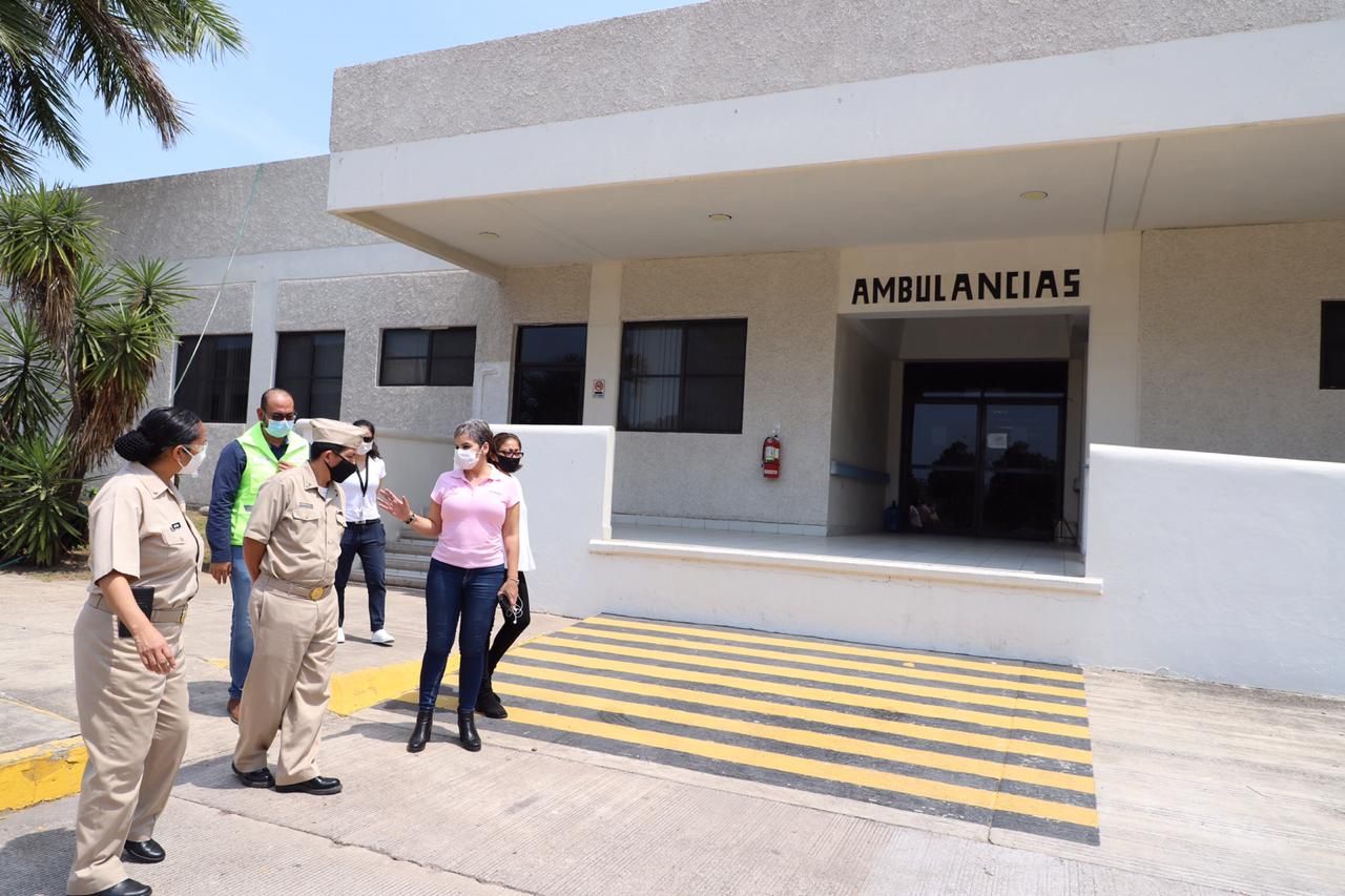 Reports that the Naval Hospital of Lazaro Cardenas is being prepared for COVID-19 care