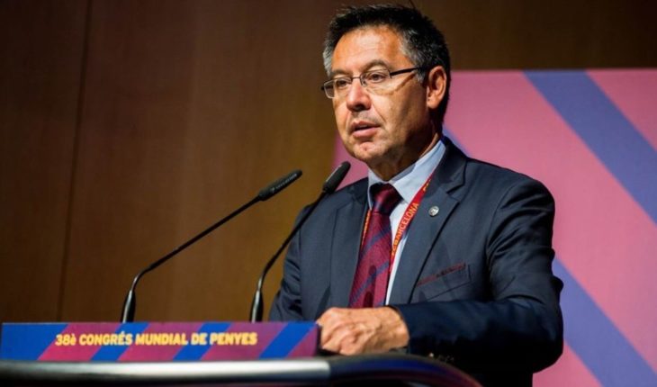 translated from Spanish: Six Barcelona seniors resigned and Bartomeu loses strength