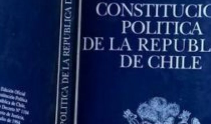 translated from Spanish: “The Commented Constitution”: more than 30 professionals examine the Fundamental Charter in force in new publication