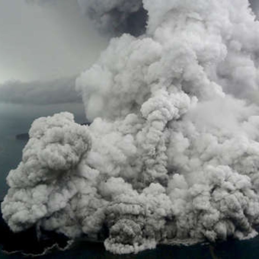 The well-known Krakatoa volcano makes a big VIDEO eruption