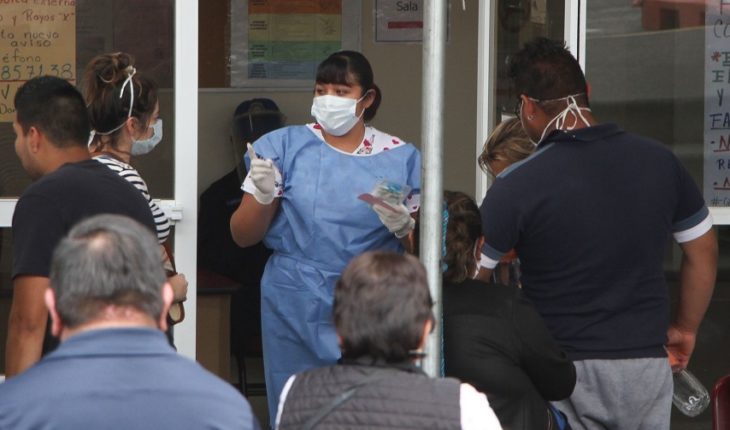 translated from Spanish: Triples in two weeks number of people intubated in CDMX