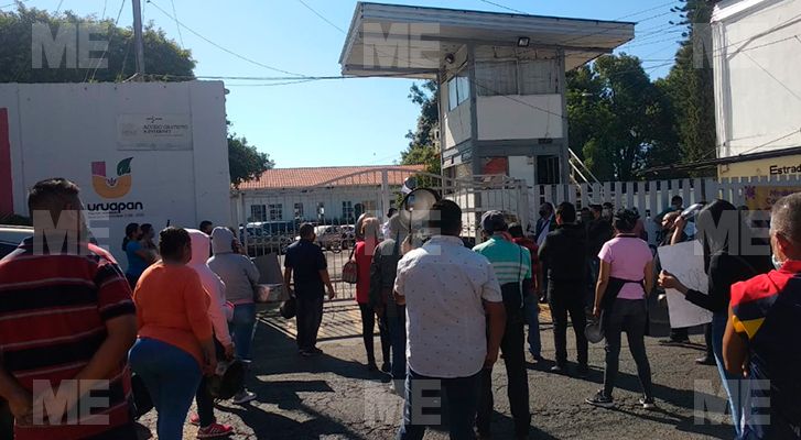 A “cacerolazos” protestan dueños de taquerías, fondas y puestos de comida en Uruapan