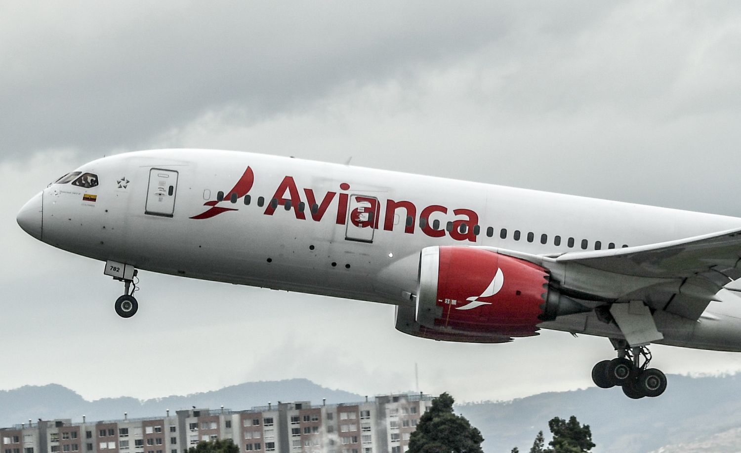 Aerolínea 'Avianca' de Colombia queda en bancarrota por impacto económico de Covid-19