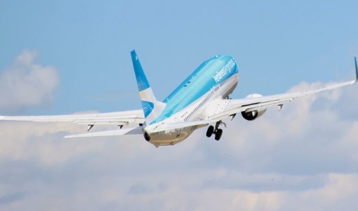 Anuncian la fusión de Aerolíneas Argentinas y Austral Líneas Aéreas