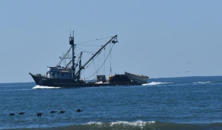 Barqueros hacen reclamo por alto costo del diésel en Guasave