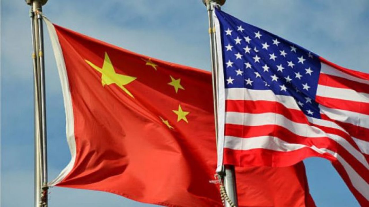 China y Estados Unidos "al borde de una nueva Guerra Fría" advierte ministro chino