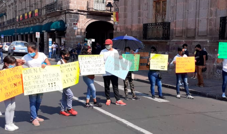 Comerciantes de Morelia vuelven a manifestarse en ayuntamiento; piden reiniciar actividades