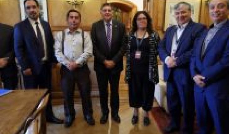 Concejales piden ser incluidos en el “Acuerdo Nacional” convocado por Piñera y lanzan sus propuestas