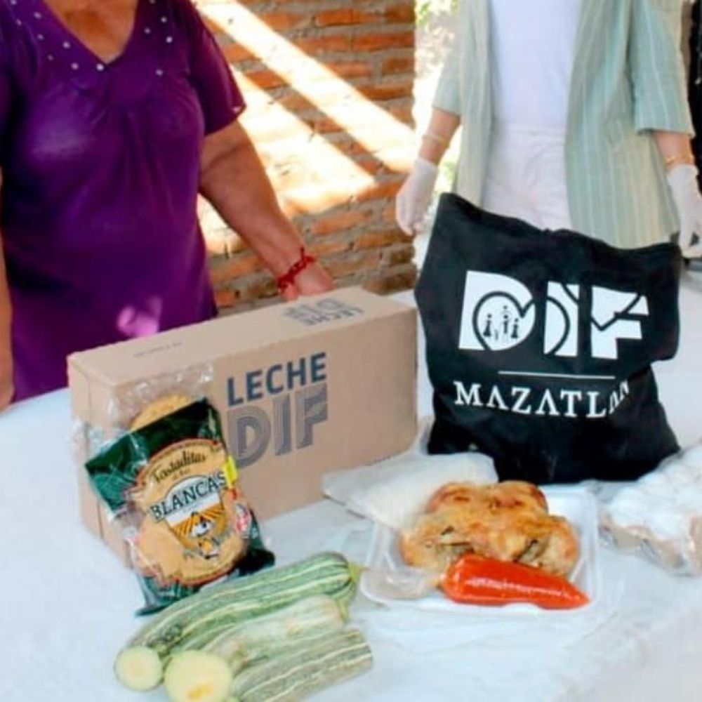 DIF Mazatlán entrega 200 pollos por Día de las Madres