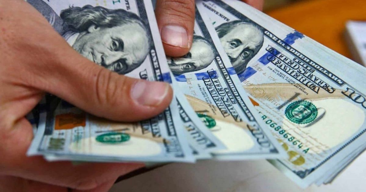 El dólar blue cae a $127 mientras las cotizaciones financieras continúan bajando