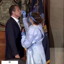 El gobernador de Nueva York se somete a un test de coronavirus en directo por TV
